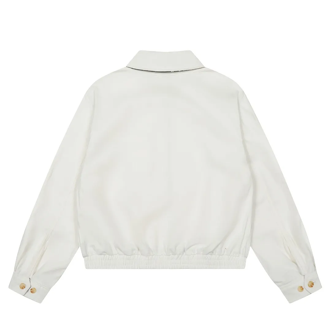 P300 top quality" Style number: 8101# (not off the shelves all year round) [Ralph Lauren/Ralph Lauren old cadre pony embroidered armband POLO jacket] ✅Ralph Lauren Ralph Lauren classic basic American retro old cadre goddess style jacket ✅Pure cotton high-gram heavy wash, soft, comfortable and tangible, upright and textured ✅Customized Vintage bronze double-open zipper head to restore the same quality as the cabinet version ✅This style: White/khaki color. There are waist patterns inside the threads of the collar and cuffs. Please note~ ✅Retro versatile jacket. The upper body is very flattering. Versatile model YYDS~ ✅Versatile for daily wear and work wear. ✅The upper body is simple and easy to wear. A must-have for goddess ootd. Good-looking clothes are never too picky. A must-have in the goddess' wardrobe. Size: S-XL. Color: White, yellow, red, navy, khaki, pink, light blue, olive green.